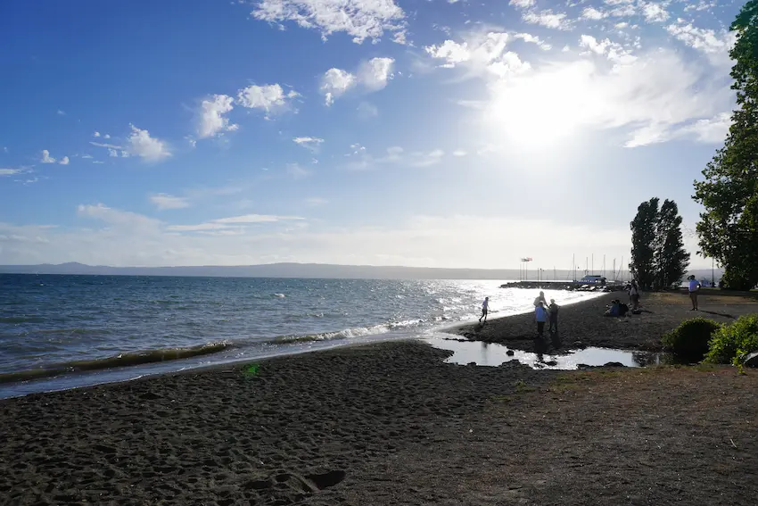 lungo lago bolsena